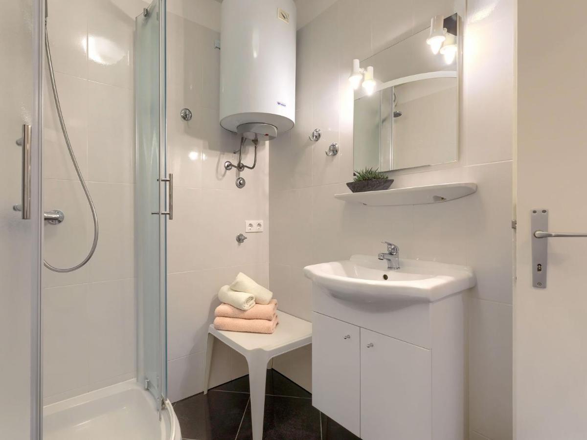 Apartment Zrinka-2 By Interhome Пореч Екстериор снимка