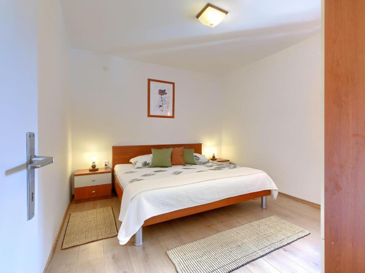 Apartment Zrinka-2 By Interhome Пореч Екстериор снимка